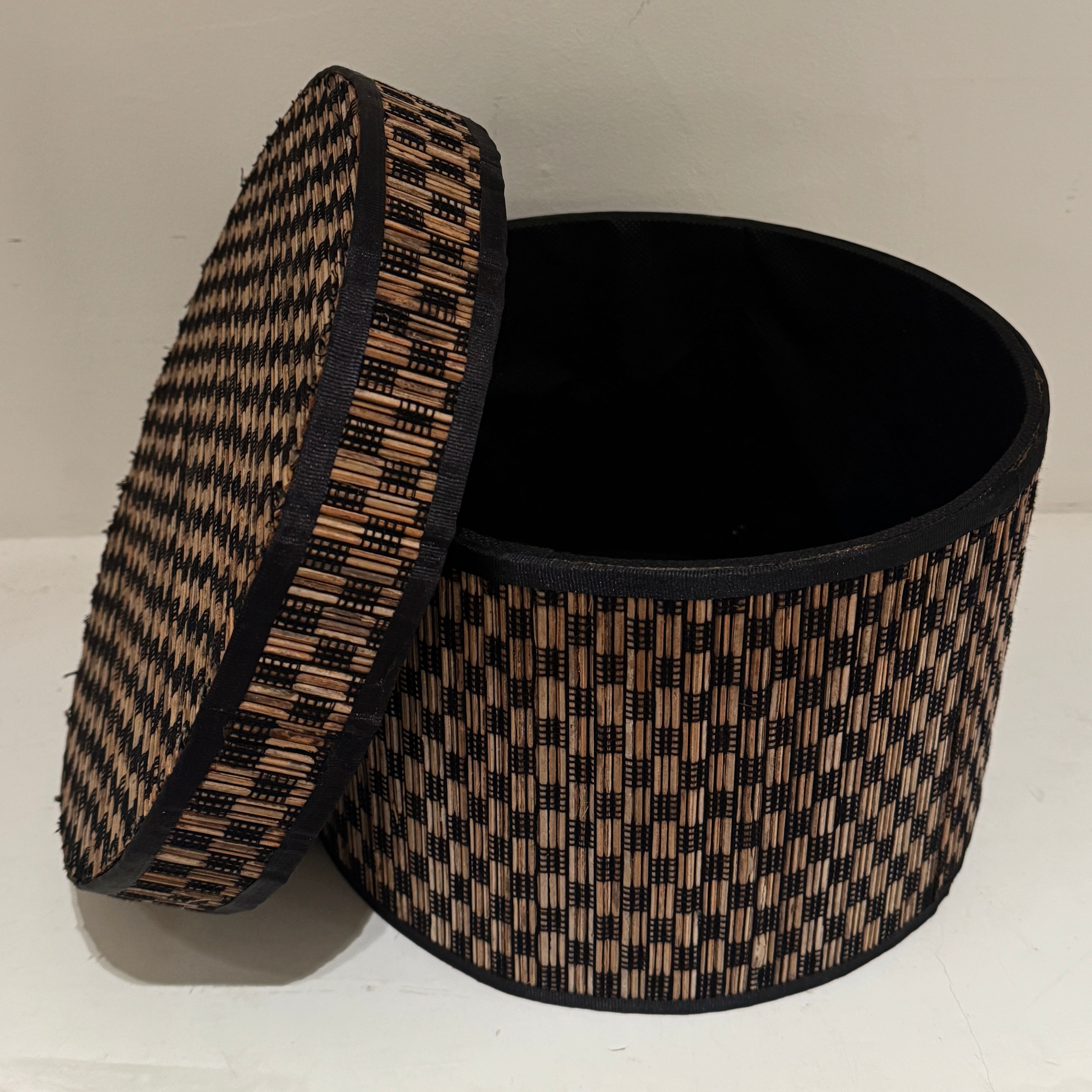 Chequered Round Bamboo Box Small with Lid