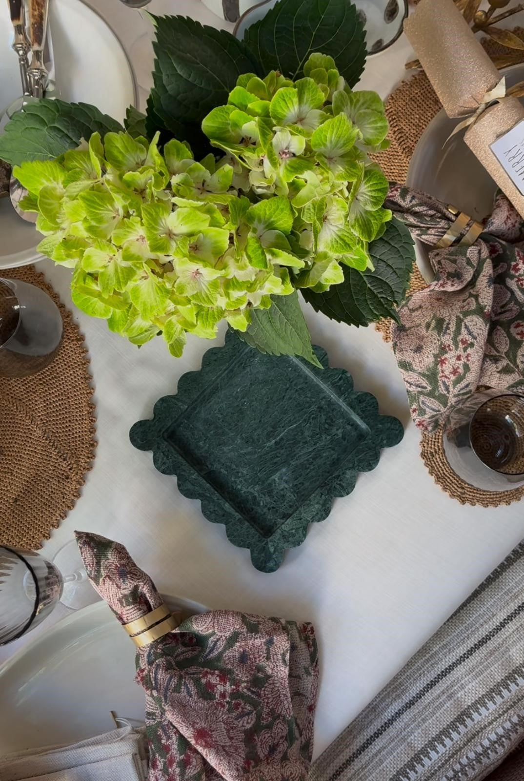 Chantilly Scalloped Tray Square