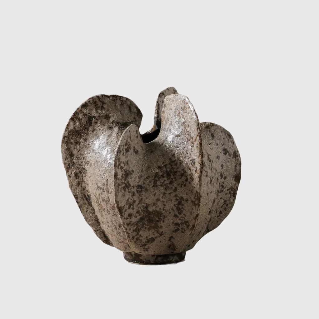 Dorsal Vase Rustic Brown Small