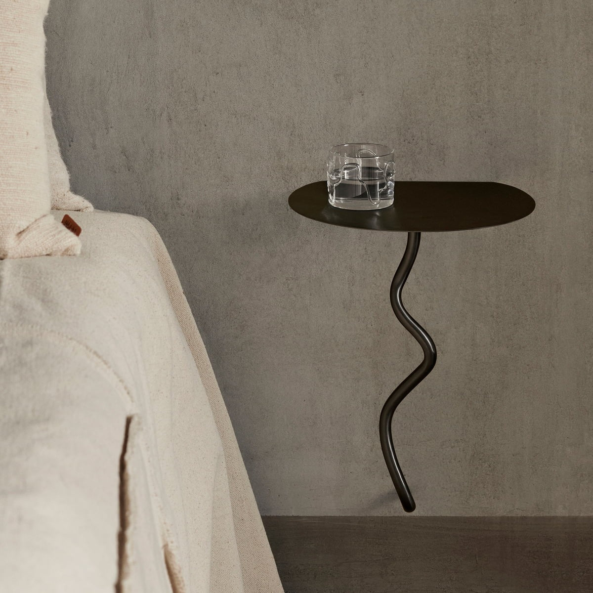 Curvature Wall Table