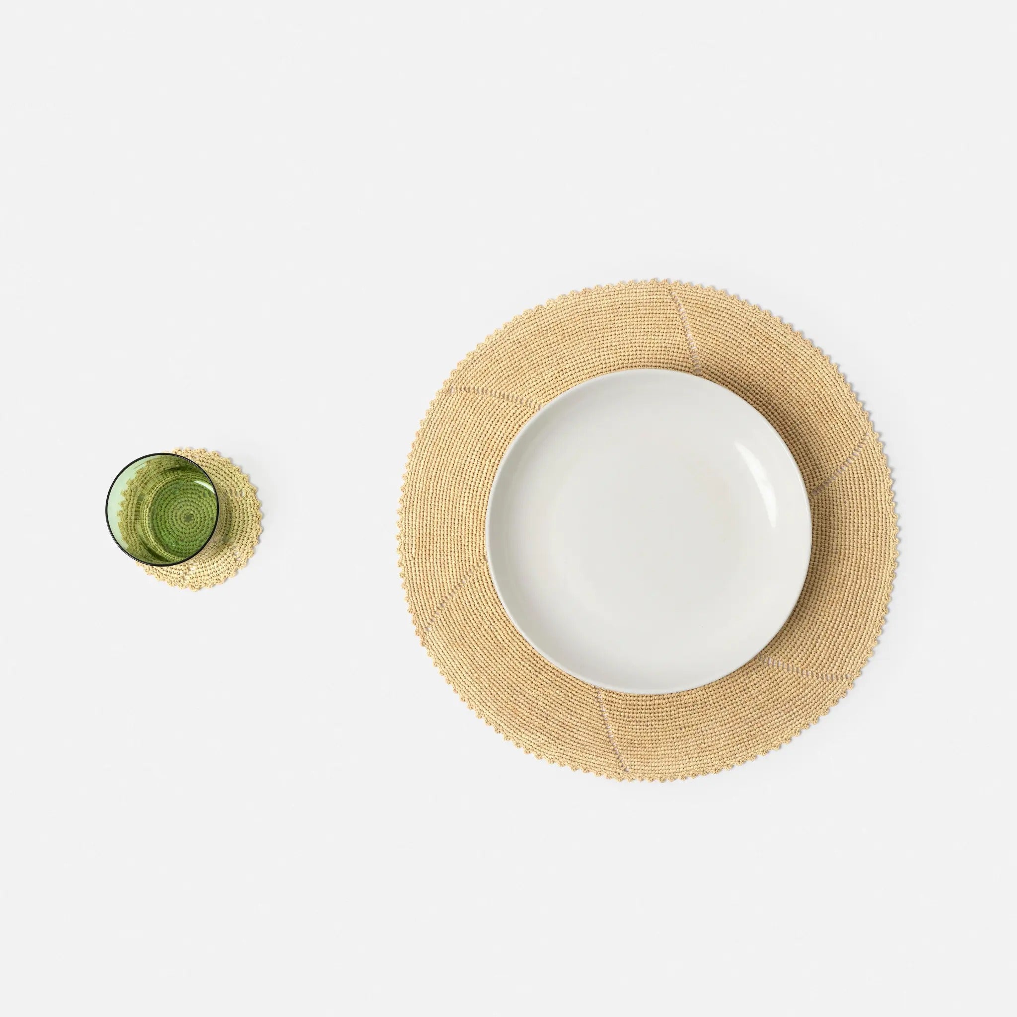 Akora Round Placemat, Set of 8