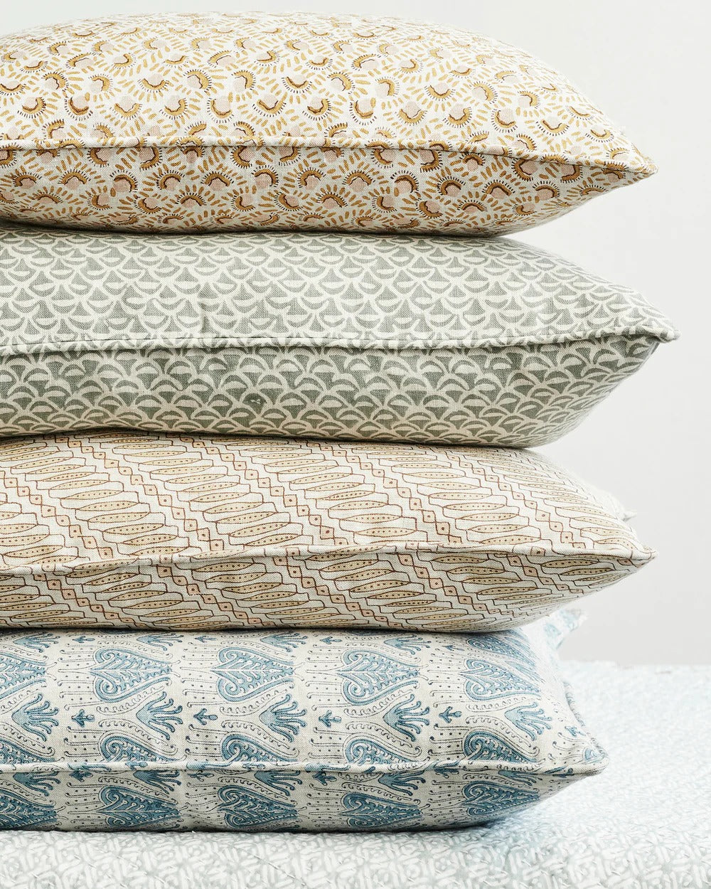 Jakarta Shell Cushion